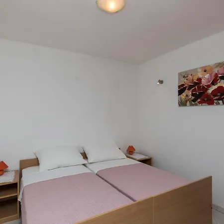 Radulovic - Economy One Bedroom Διαμέρισμα *